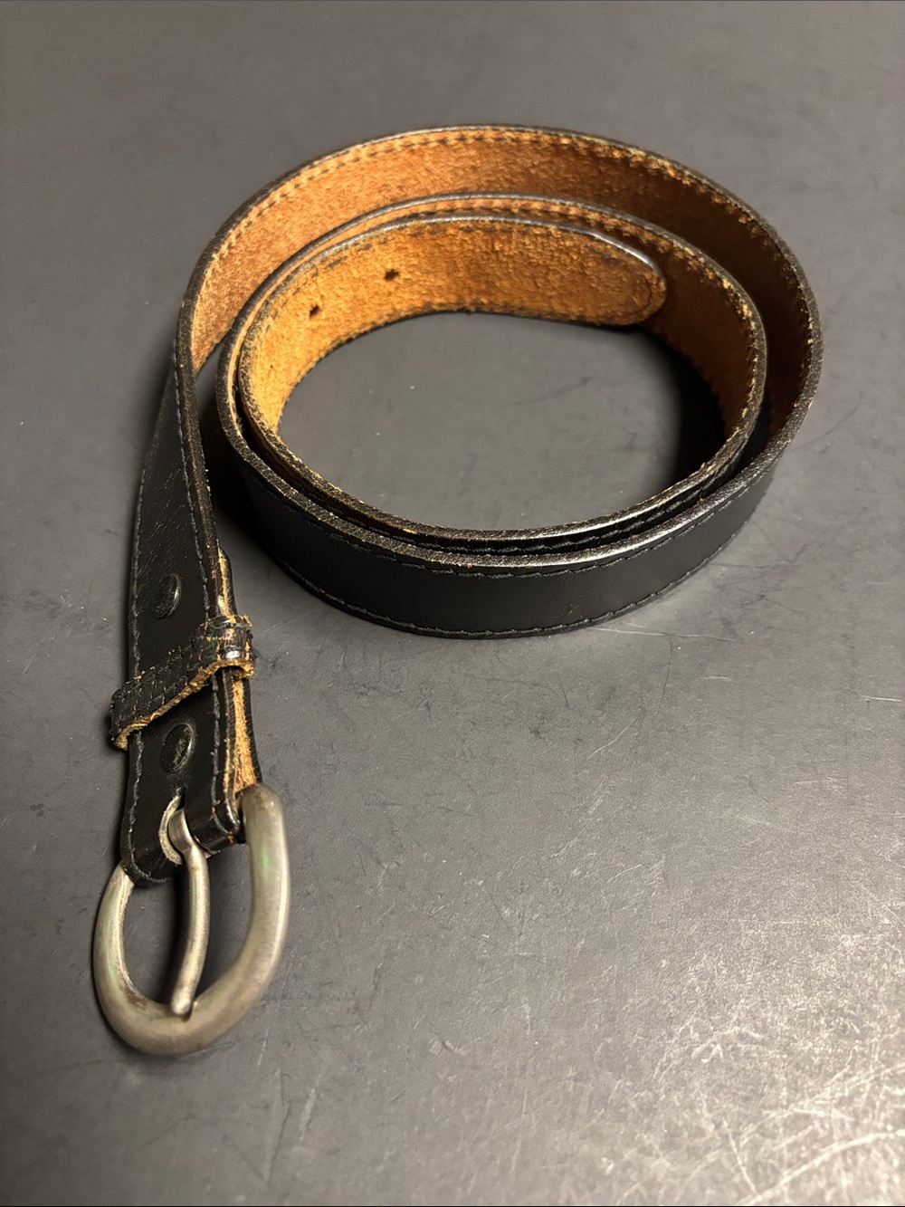 Vintage Men's Black Leather Casual Belt with Rounded Metal Buckle